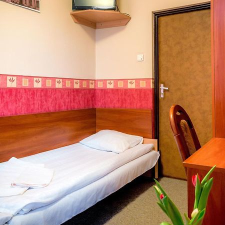 Tamada Aparthotel Ozorków Szoba fotó