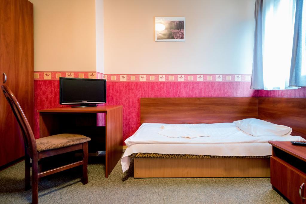 Tamada Aparthotel Ozorków Szoba fotó